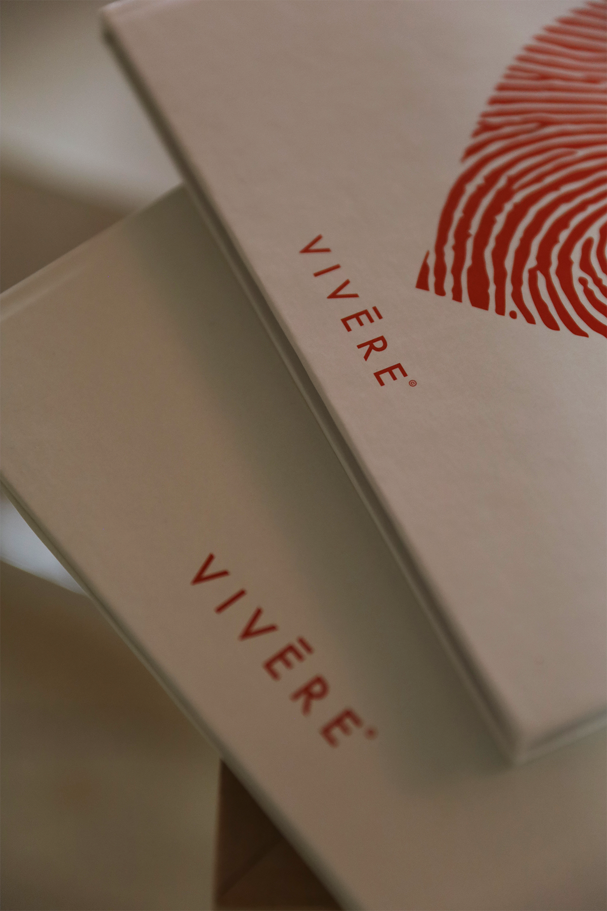 Photobook personnalisé Vivere — cadeau famille anniversaire design libre